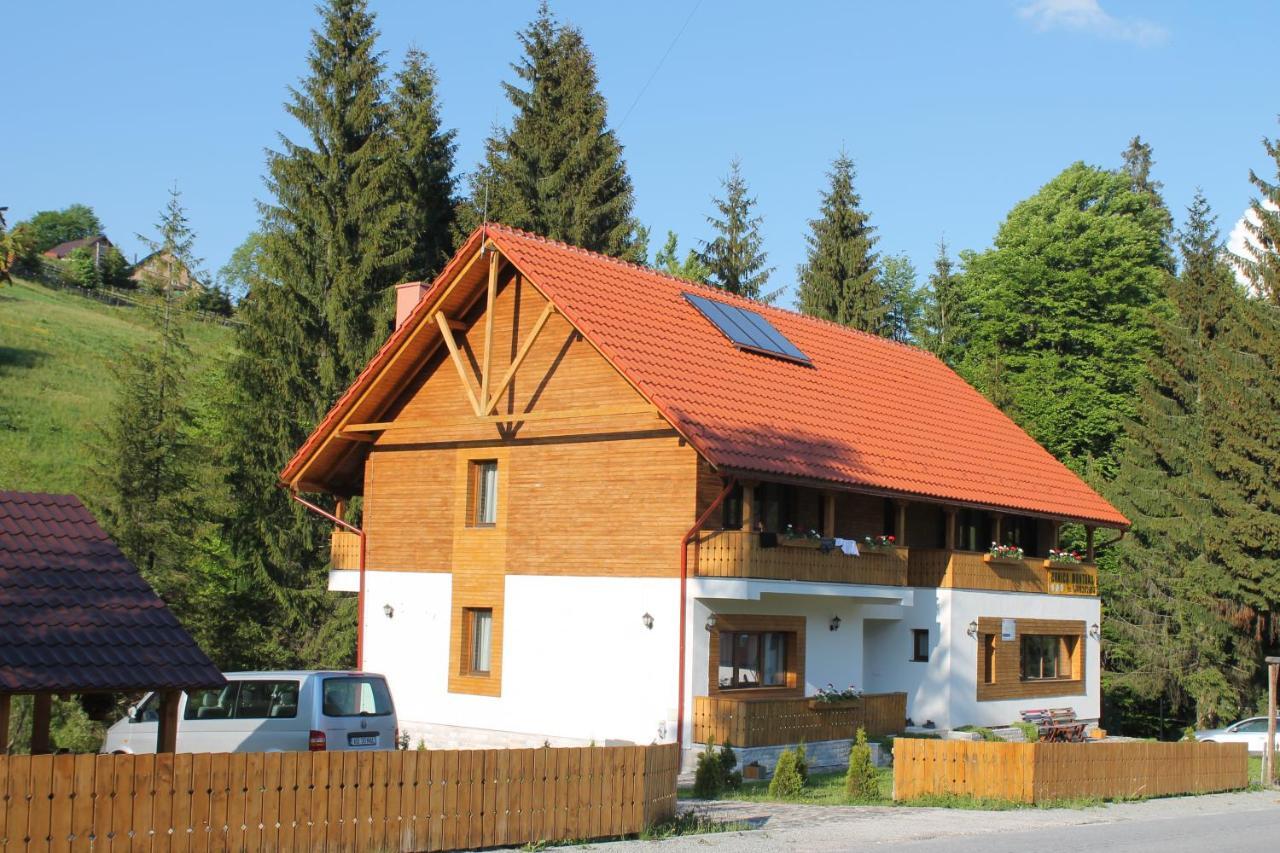 Hotel Arnica Montana Arieşeni Exterior foto